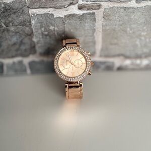 Elegant Rose Gold Women's Watch